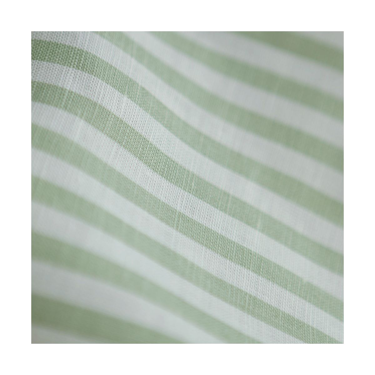 Lucas - Tissu lin coton rayures 6mm blanc lait et vert amande Lucas - Tissu lin coton rayures 6mm blanc lait et vert amande