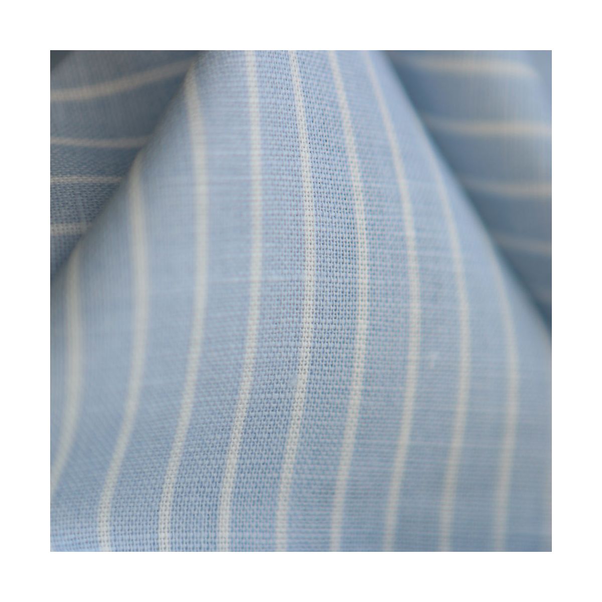 Baptiste - Tissu lin coton rayures 1mm blanc lait et bleu horizon Baptiste - Tissu lin coton rayures 1mm blanc lait et bleu horizon