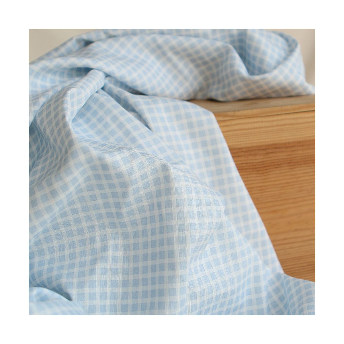 Paul - Tissu lin coton quadrillage 6mm blanc lait et bleu horizon Paul - Tissu lin coton quadrillage 6mm blanc lait et bleu horizon