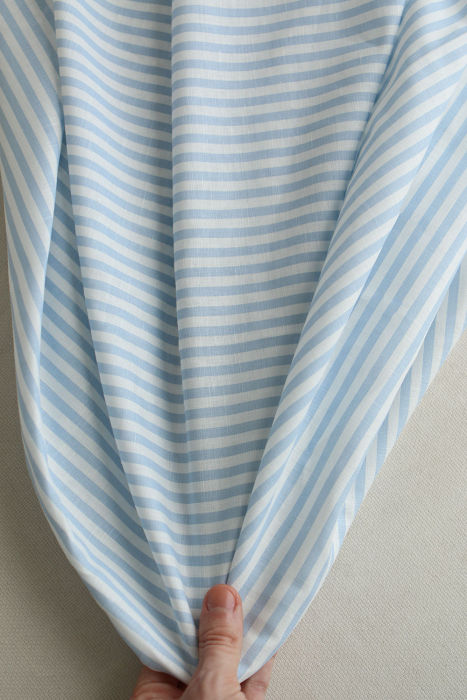 Lucas - Tissu lin coton rayures 6mm blanc lait et bleu horizon