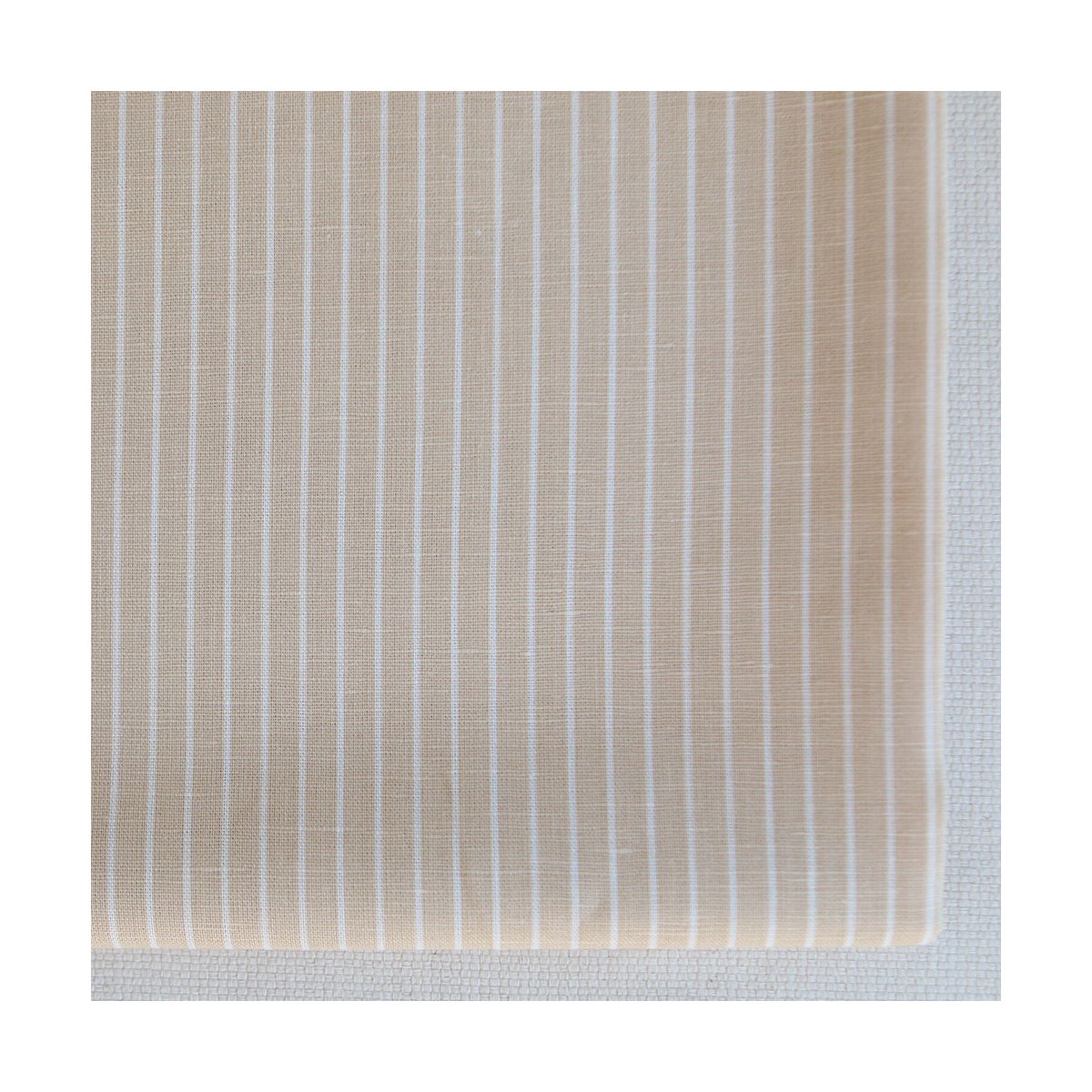 Baptiste - Tissu lin coton rayures 1mm blanc lait et beige Baptiste - Tissu lin coton rayures 1mm blanc lait et beige