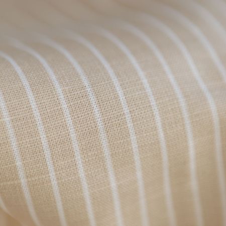 Baptiste - Tissu lin coton rayures 1mm blanc lait et beige Baptiste - Tissu lin coton rayures 1mm blanc lait et beige