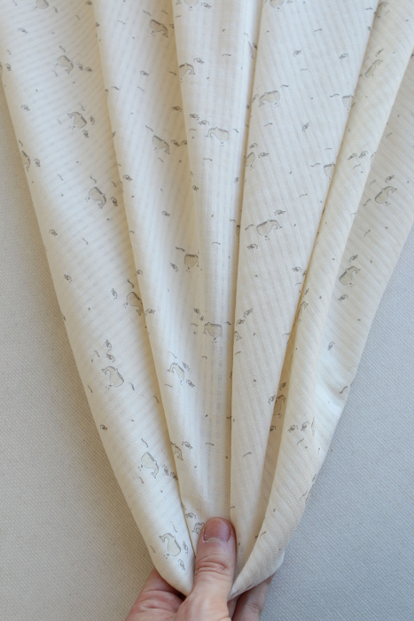 Moby - Seersucker / Coton gaufré doux écru motif marin baleine