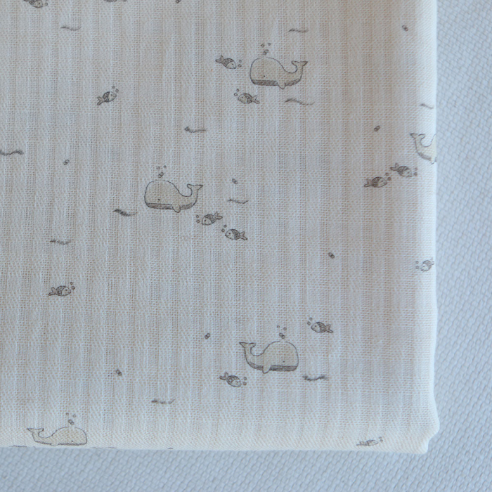 Moby - Seersucker / Coton gaufré doux écru motif marin baleine