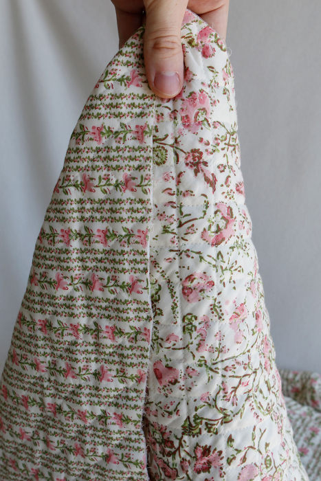 Karishma rose - Tissu indien matelassé double face coton hand block largeur 100cm