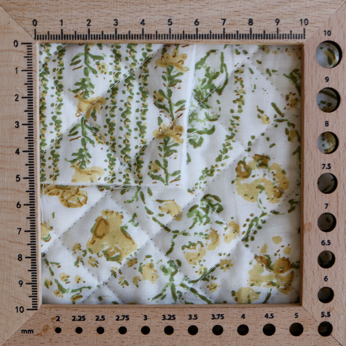 Karishma jaune - Tissu indien matelassé double face coton hand block largeur 100cm