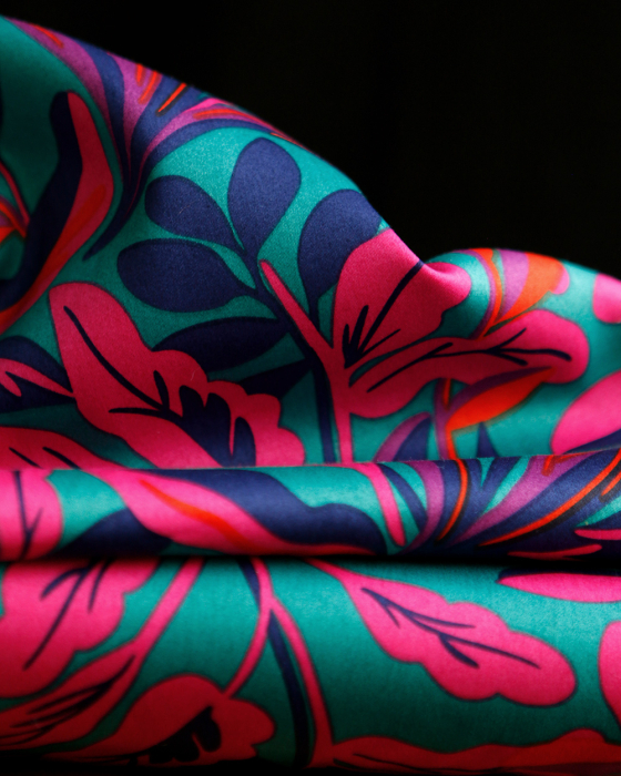Nerida - Coton satiné Nerida Hansen à imprimé fleuri pétrole et fuschia