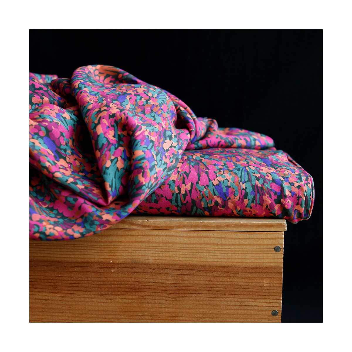 Aline - Viscose Ecovero Nerida Hansen imprimé abstrait coloré Aline - Viscose Ecovero Nerida Hansen imprimé abstrait coloré