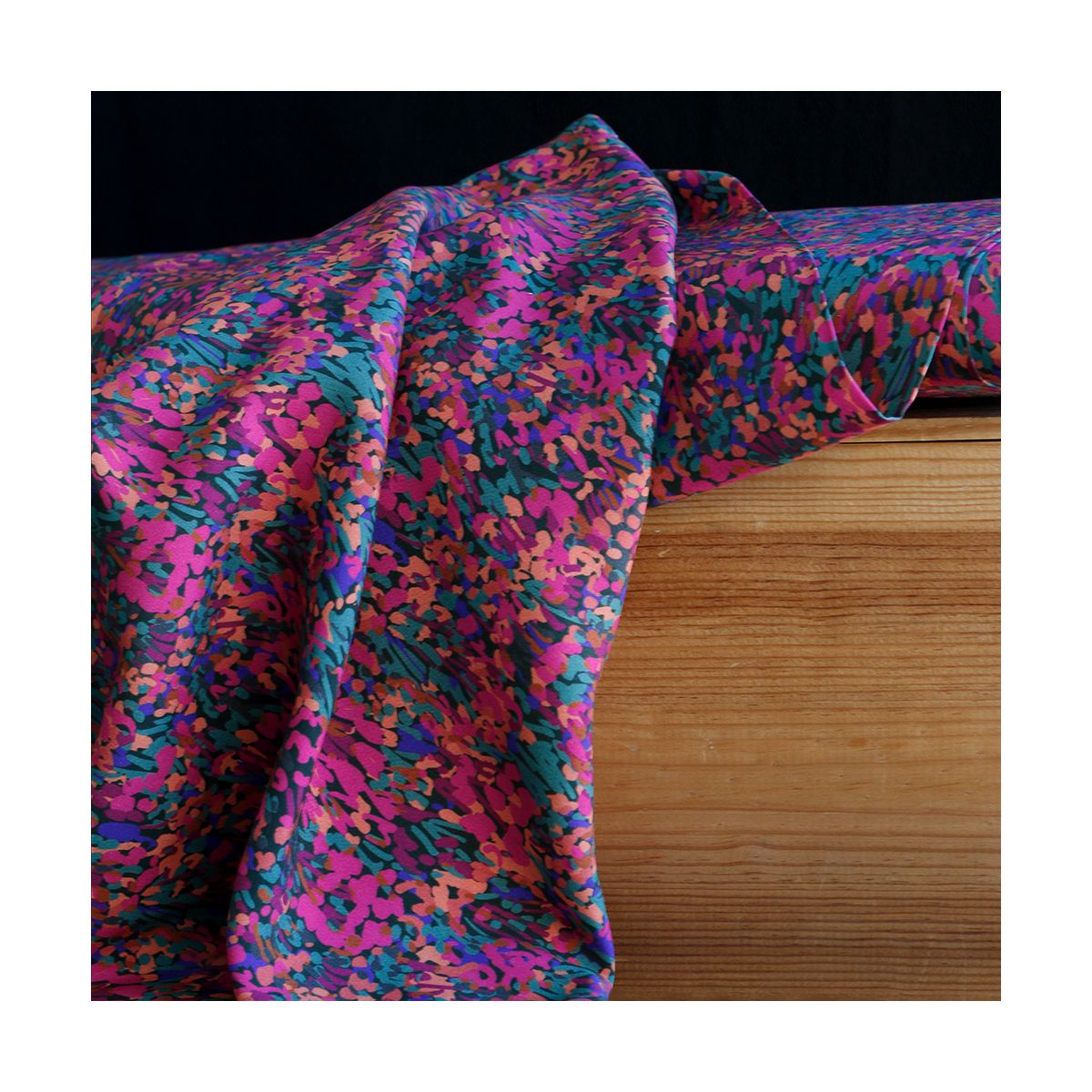 Aline - Viscose Ecovero Nerida Hansen imprimé abstrait coloré Aline - Viscose Ecovero Nerida Hansen imprimé abstrait coloré