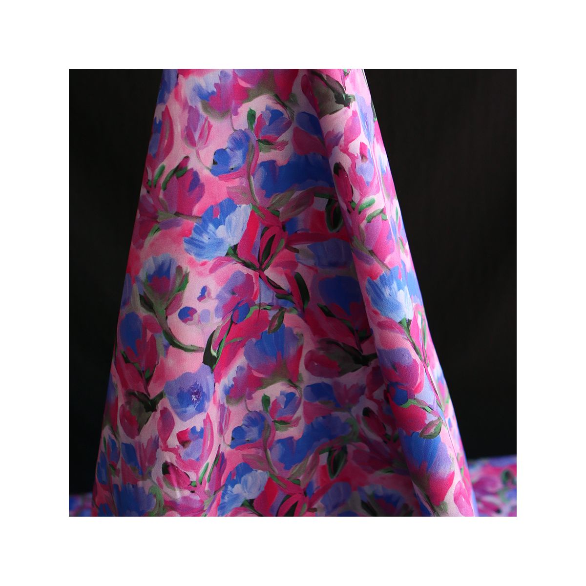 Fabiola - Viscose Ecovero imprimé fleuri purple Fabiola - Viscose Ecovero imprimé fleuri purple