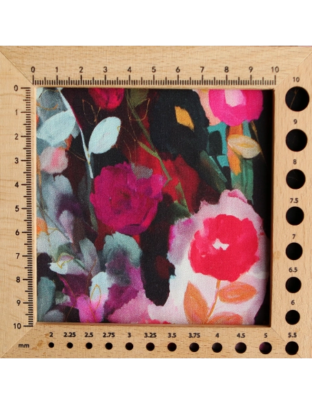 Lucia - Viscose satinée imprimé fleuri noir et fuschia