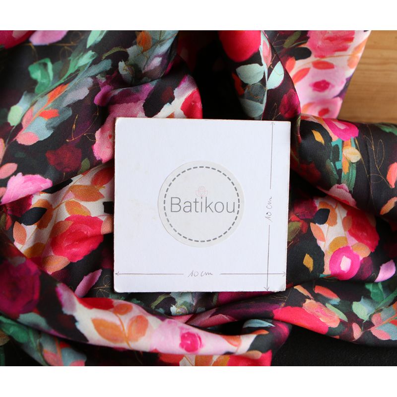 Lucia - Viscose satinée imprimé fleuri noir et fuschia