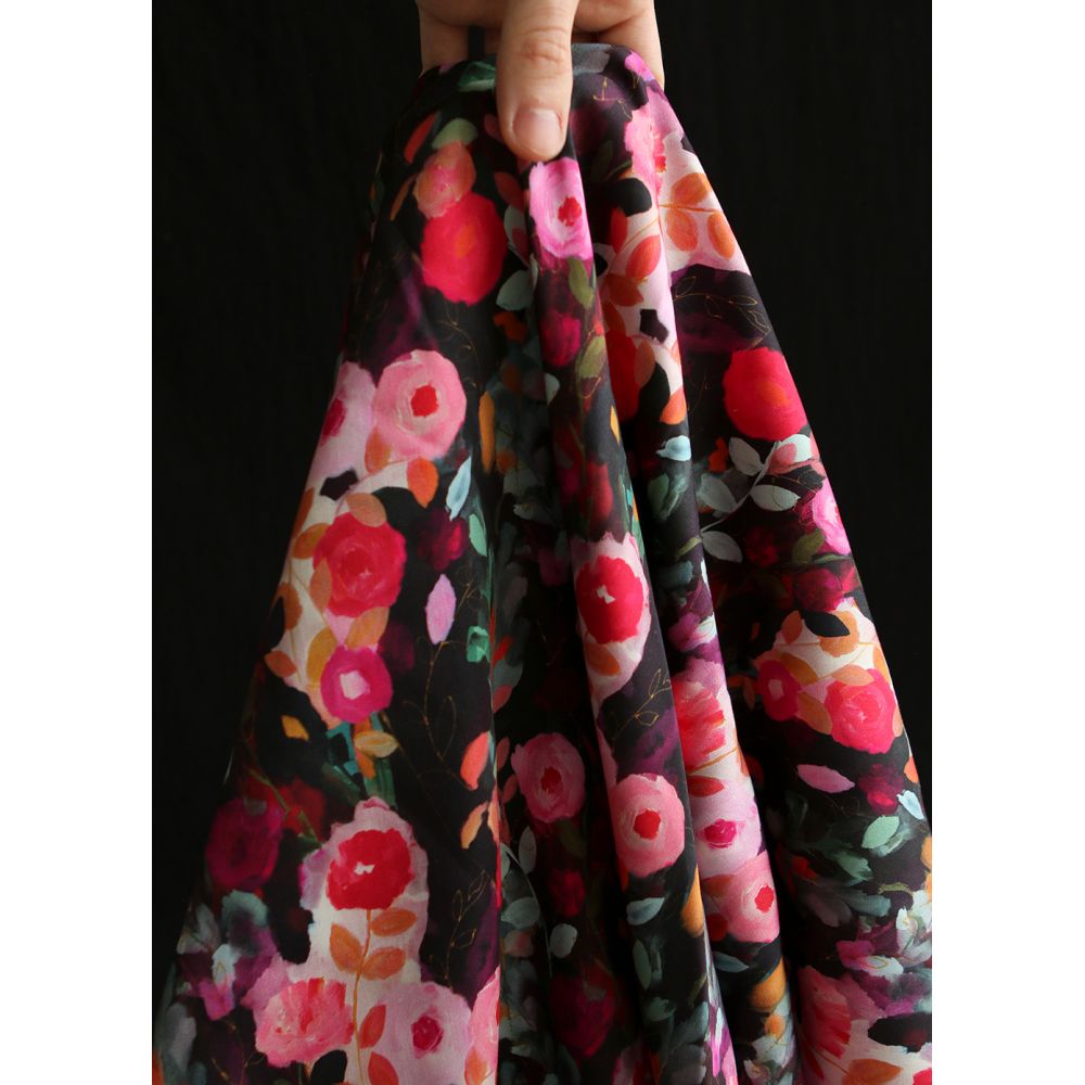 Lucia - Viscose satinée imprimé fleuri noir et fuschia