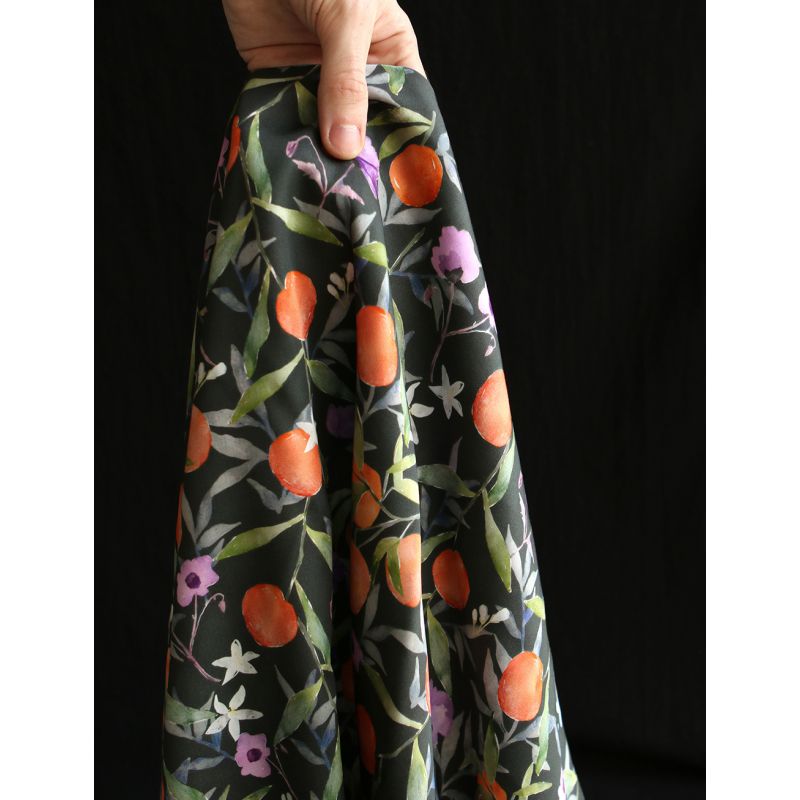Neroli - Viscose satinée imprimé fleuri anthracite et orange
