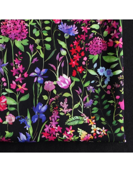 Neïla - Viscose satinée imprimé fleuri noir rose et rouge