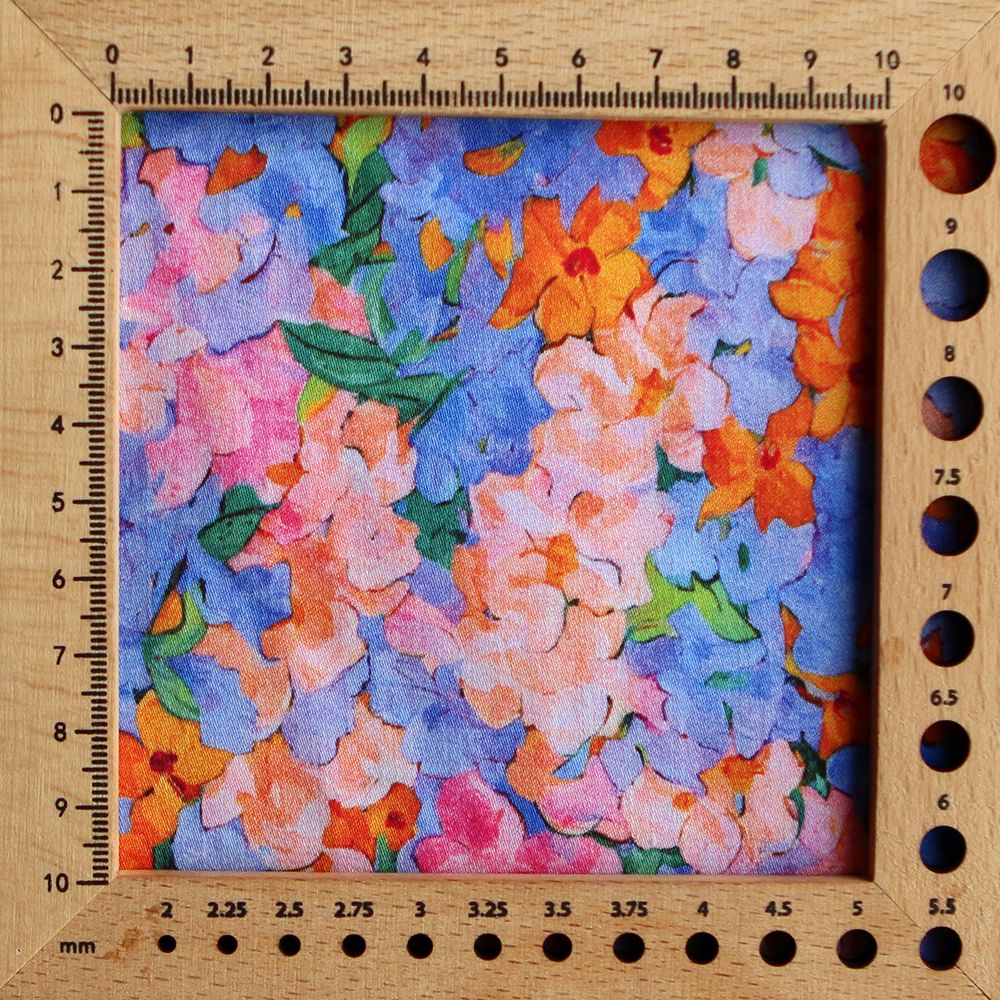 Cécile - Viscose satinée imprimé fleuri parme