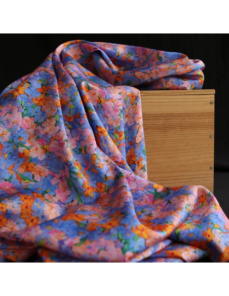 Cécile - Viscose satinée imprimé fleuri parme