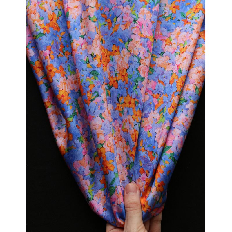 Cécile - Viscose satinée imprimé fleuri parme