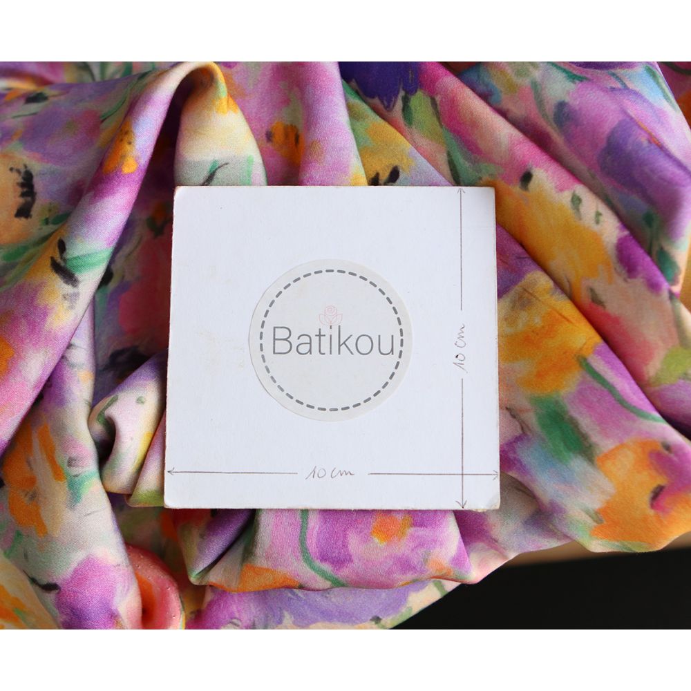 Emna - Viscose satinée imprimé fleuri parme