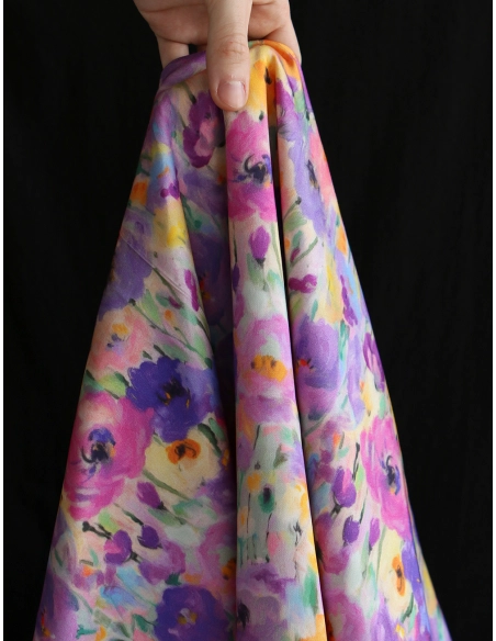 Emna - Viscose satinée imprimé fleuri parme