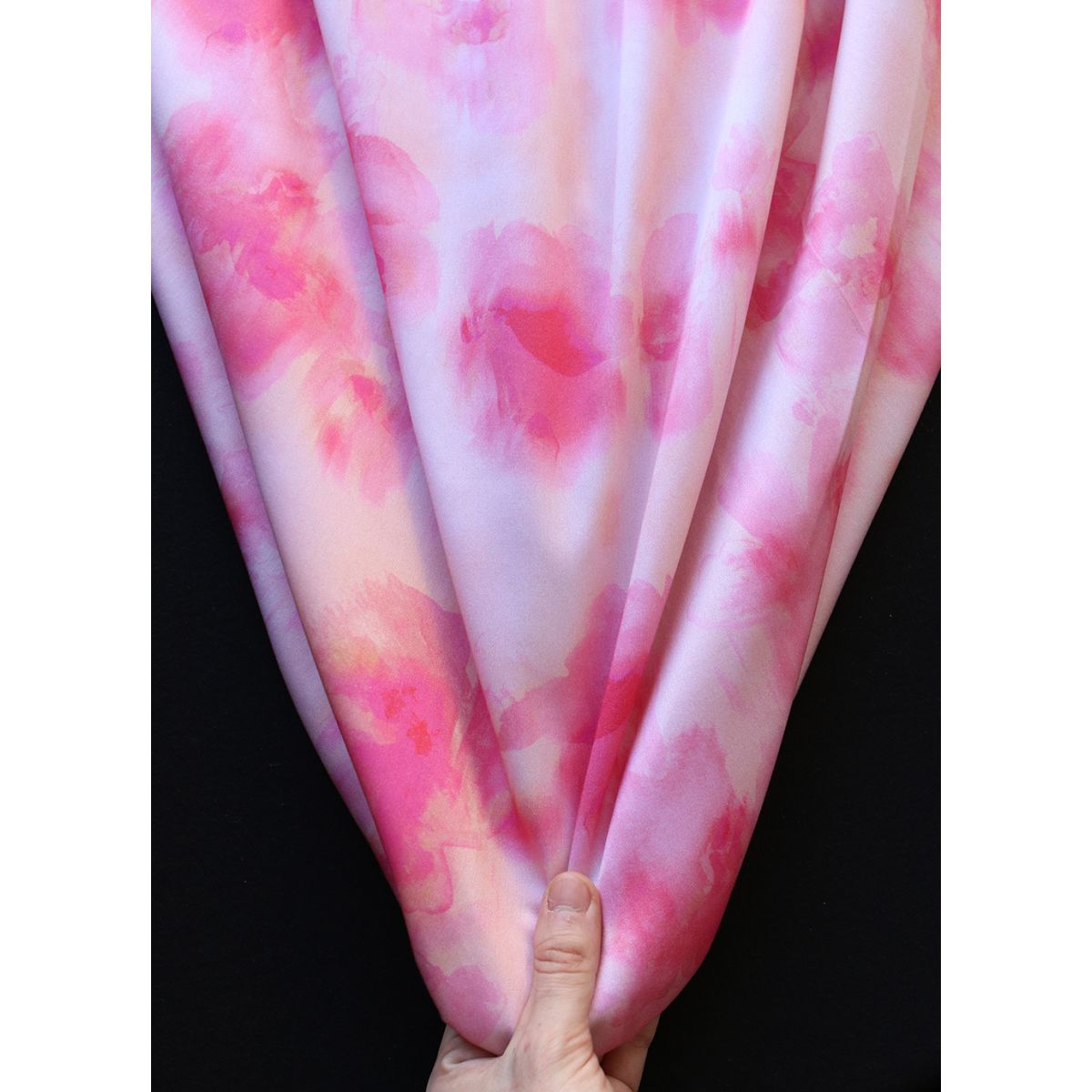 Loralie - Coton satiné à imprimé fleuri abstrait rose Loralie - Coton satiné à imprimé fleuri abstrait rose