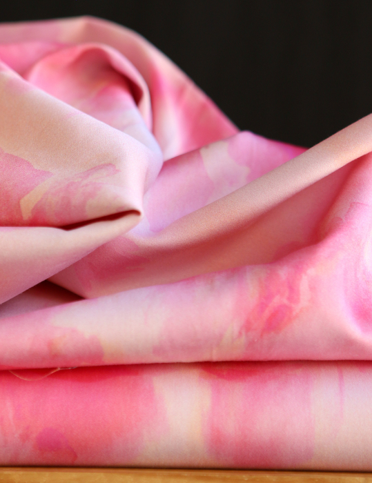 Loralie - Coton satiné à imprimé fleuri abstrait rose