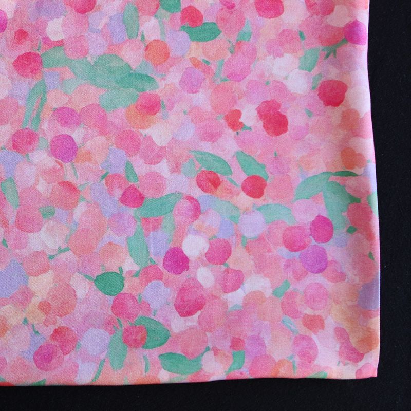 Rosine - Viscose satinée imprimé abstrait rose