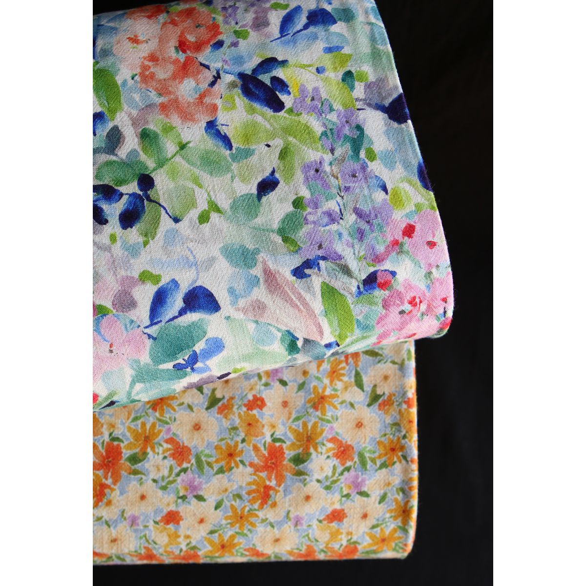 Crêpe lin et viscose imprimé fleuri bleu et vert Crêpe lin et viscose imprimé fleuri bleu et vert