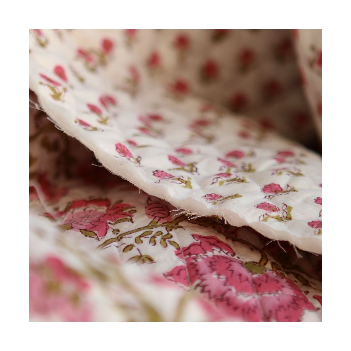 Arya - Tissu indien matelassé double face coton hand block largeur 100cm Arya - Tissu indien matelassé double face coton hand block largeur 100cm