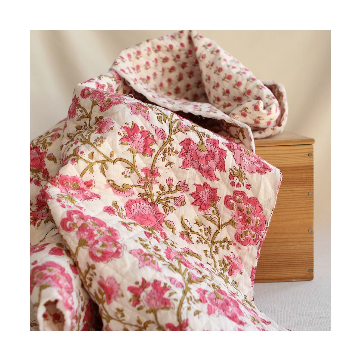 Arya - Tissu indien matelassé double face coton hand block largeur 100cm Arya - Tissu indien matelassé double face coton hand block largeur 100cm