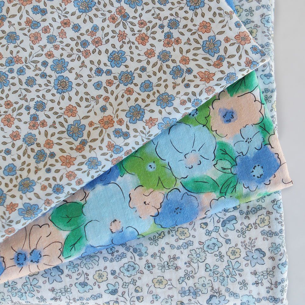 Seersucker / Coton gaufré motif fleuri bleu