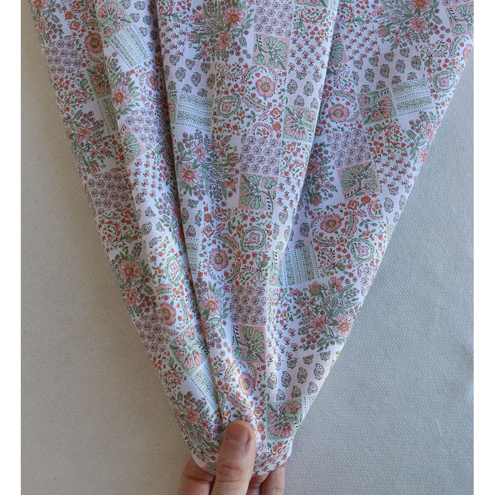Isabelle - Batiste de coton à imprimé patchwork corail rosé
