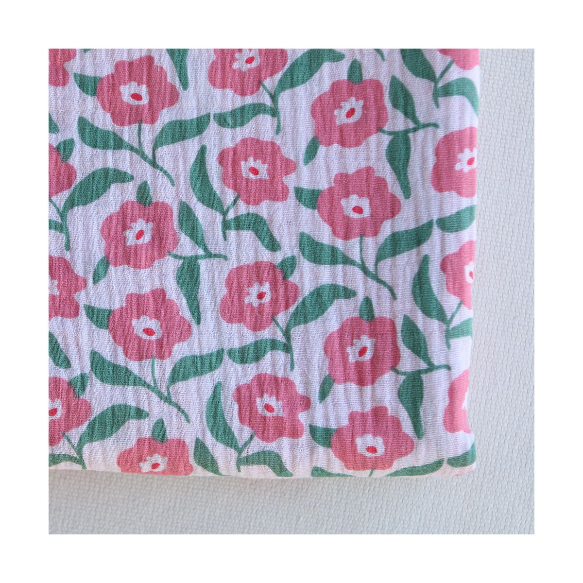 Storia - Double gaze de coton fond écru motif fleuri Storia - Double gaze de coton fond écru motif fleuri
