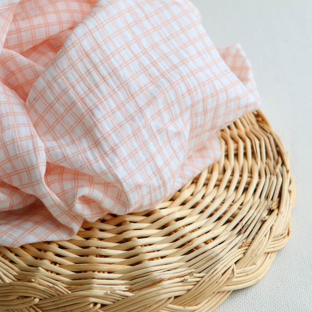 Cherry - Double gaze de coton double face coloris blanc cerises et quadrillage parme et orange