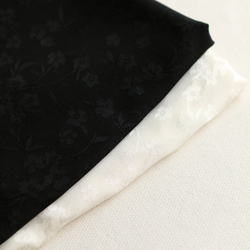 Jasmine - Viscose tissage jacquard fleuri écru